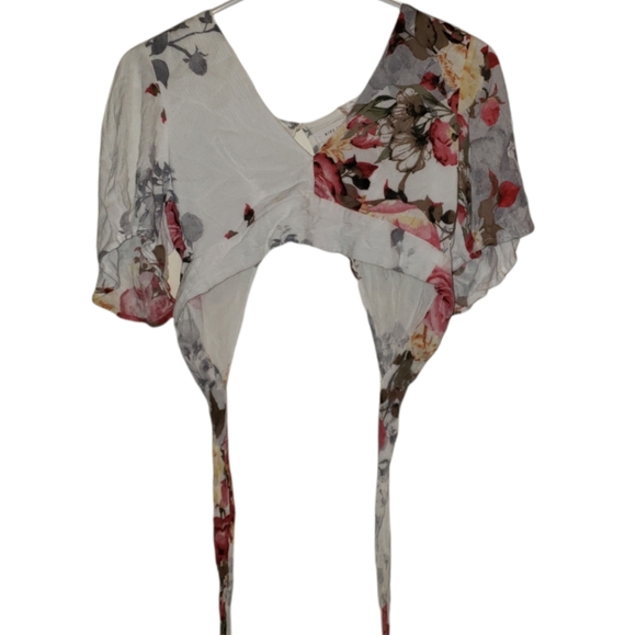 Forever 21 Floral Crop Top - Picture 3 of 3